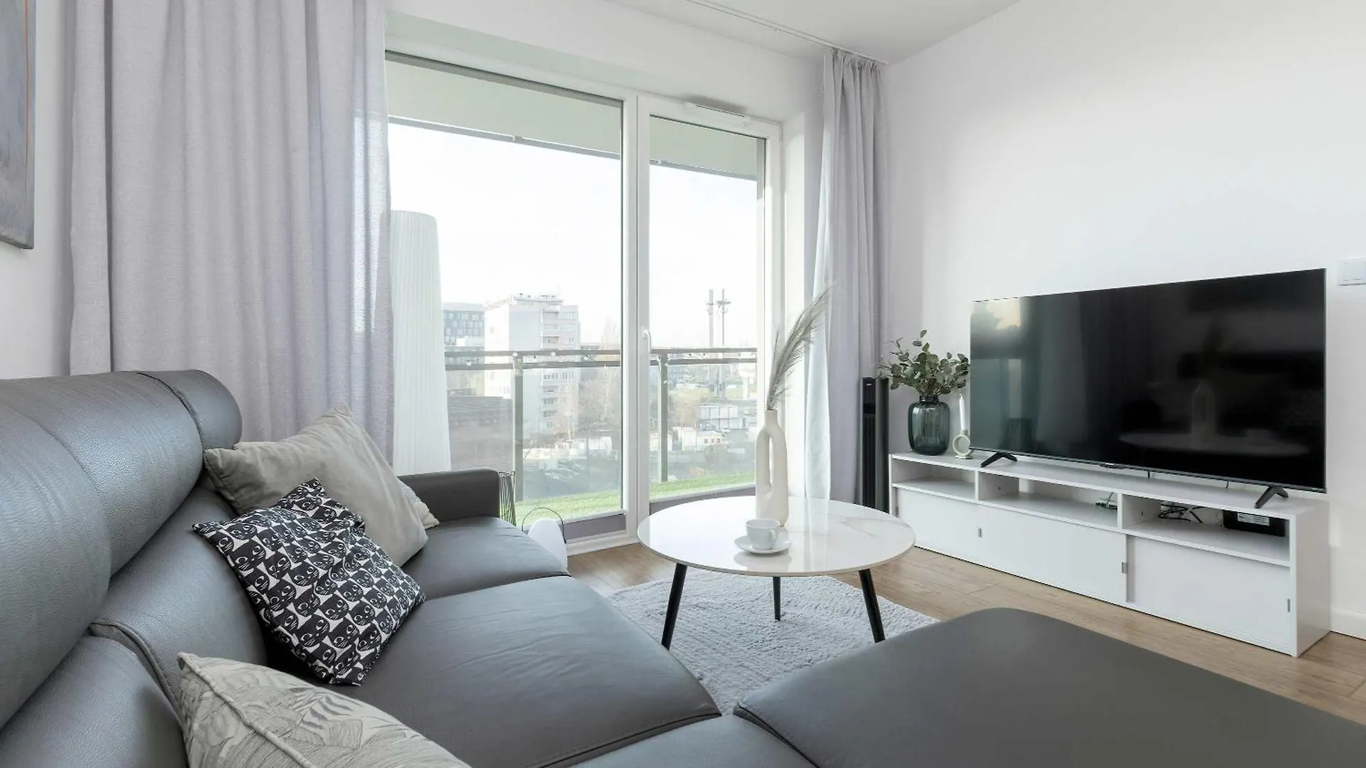 Elegancki Apartament W Centrum Gdanska Z Klimatyzatorem I Parkingiem By Renters Prestige アパート グダニスク